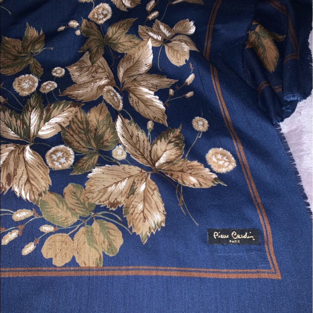 Pierre Cardin Scarf